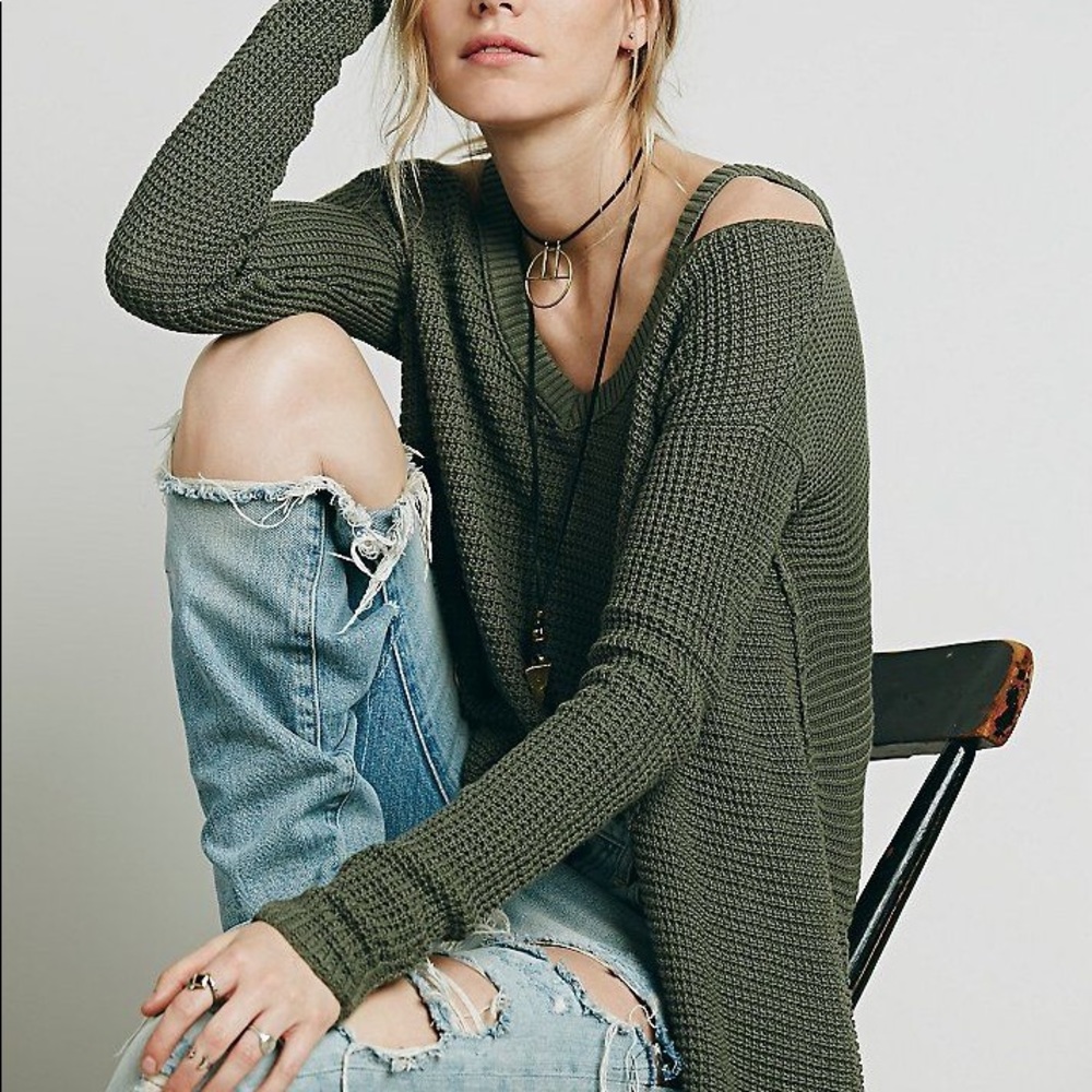 Moonshine SWEATER Cold Shoulder Thermal Green - Picture 2 of 4